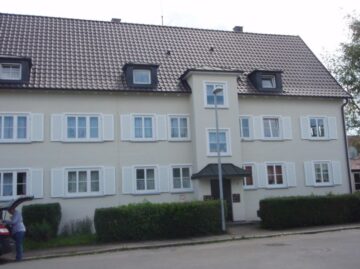 2-Zimmer-Wohnung in Trossingen, 78647 Trossingen, Dachgeschosswohnung
