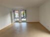 Große helle Wohnung mit toller Dachterrasse, bezugsfrei - Wohnzimmer