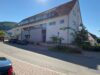 Große helle Wohnung mit toller Dachterrasse, bezugsfrei - Hausansicht Eingang